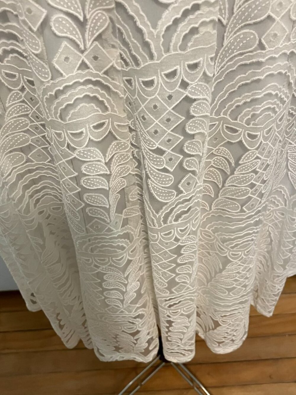Rabbit Rabbit Rabbit Design NWT Ivory Lace Dress Size 6 - Picture 2 of 10